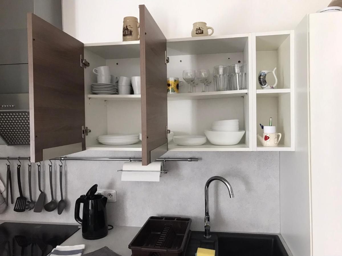 Prijemny Apartman Krovi V Rodinnem Domku Se Sdilenym Bazenem, Terasou A Zahradou Екстериор снимка